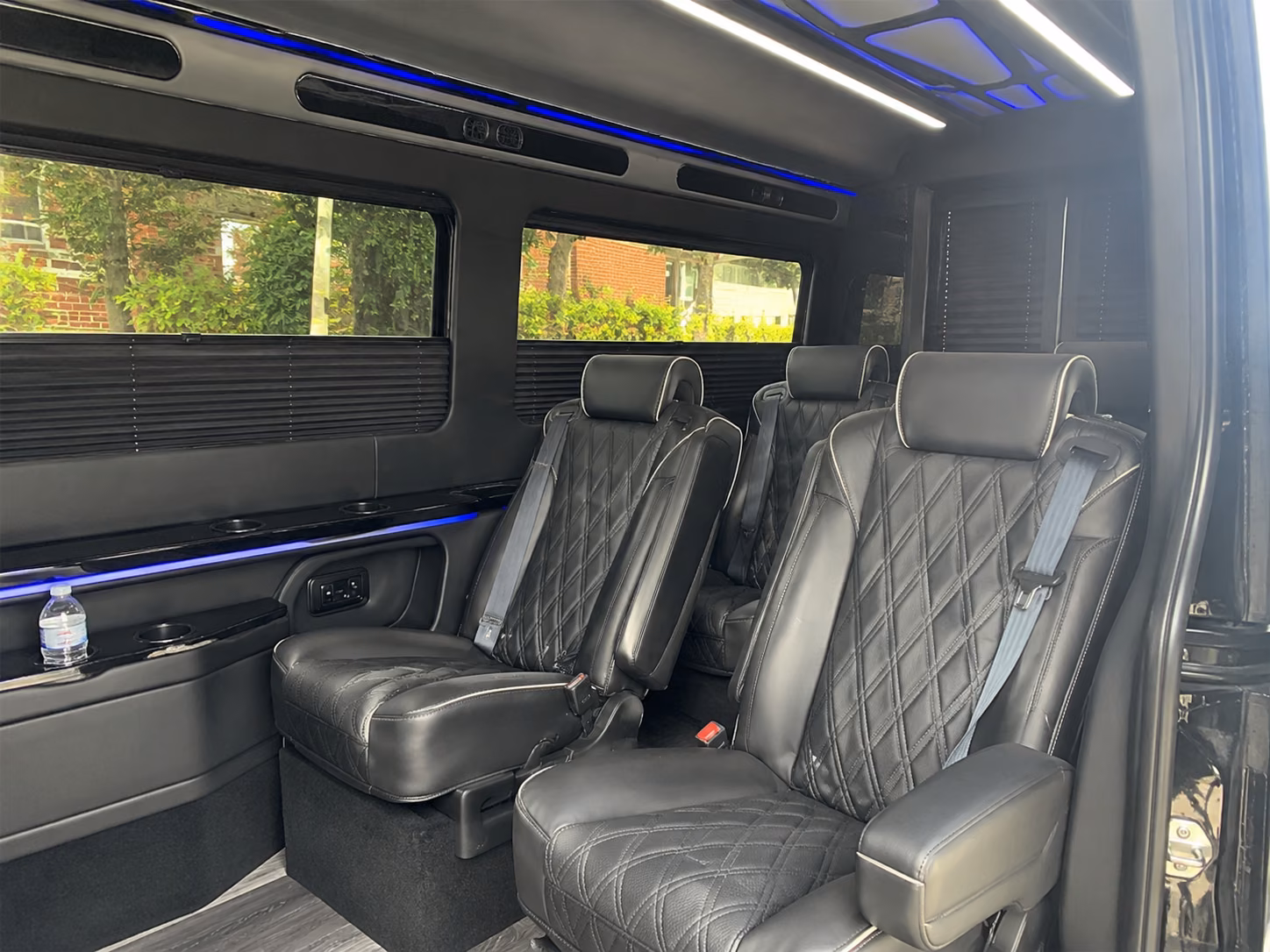 guest shuttles to north end wine bar and wedding venues around boise